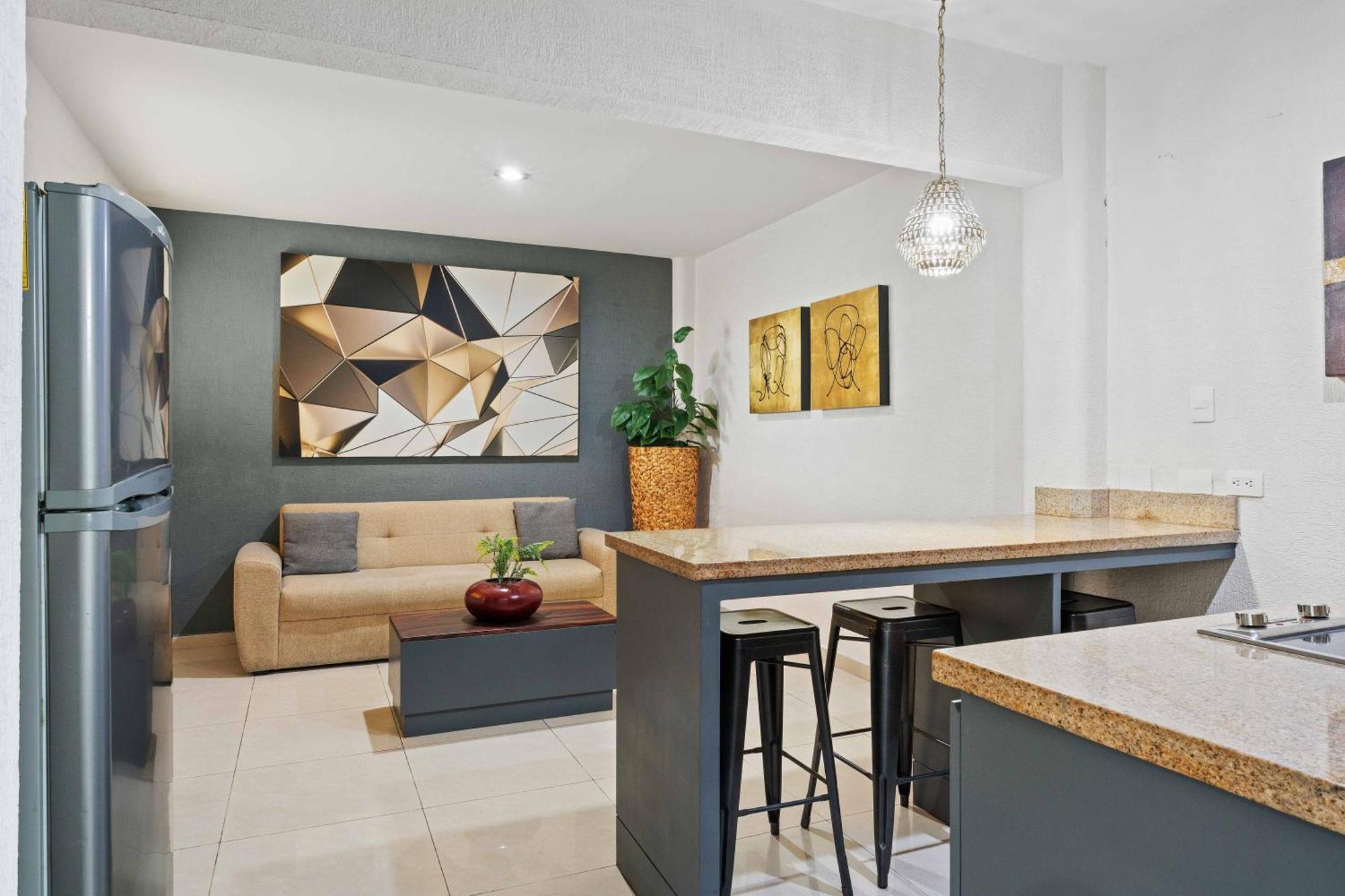 Homesuites Zaragoza Culiacán Exterior foto